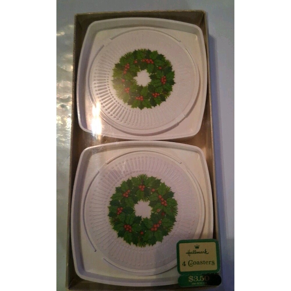 Vintage Hallmark Christmas Wreath Plastic Drink Coasters Set of 4 with Box